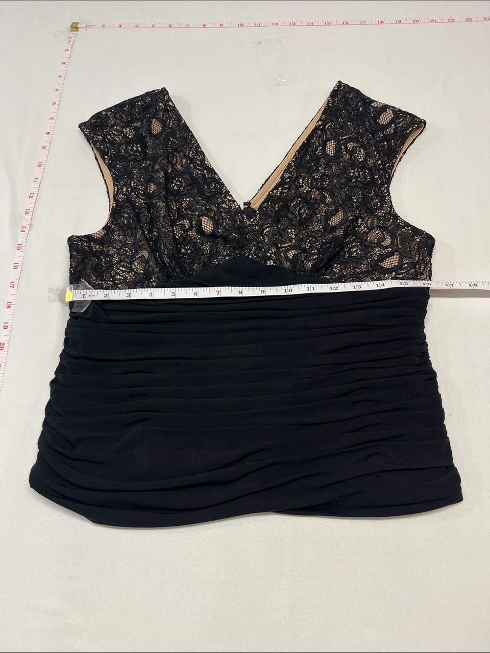 Andre Oliver Black Lace V-Neck Ruched Waist Blouse party wedding classy 1441 - Picture 4 of 4